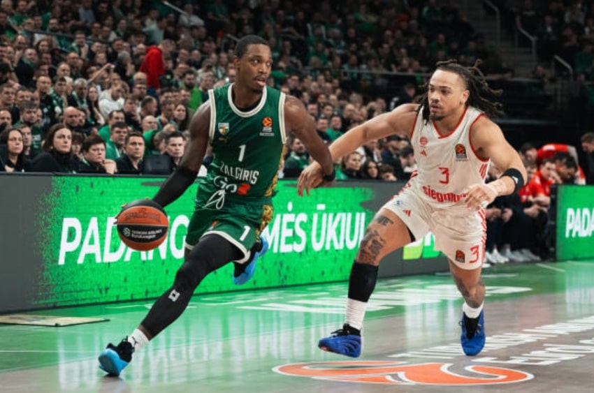 Lonnie Walker IV